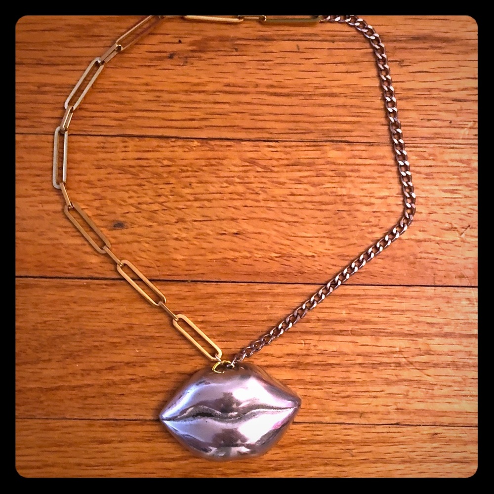 Diadem Jewelry Lips Necklace